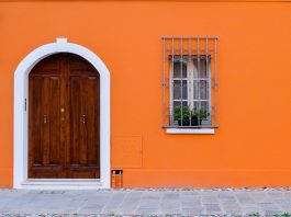 Fachadas de casas color naranja