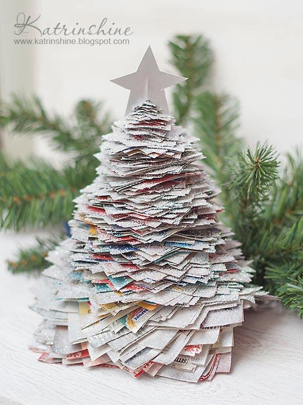 decorate for Christmas with newspaper