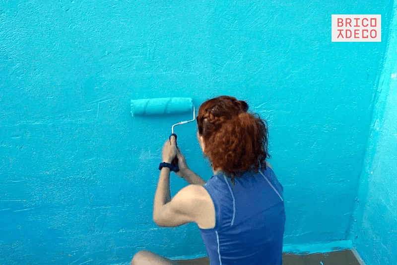 how to paint a pool 