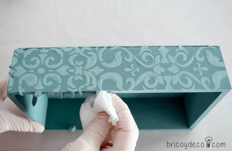 how to make stencil with relief paste