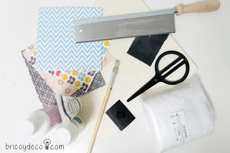 materials for DIY tiled tray