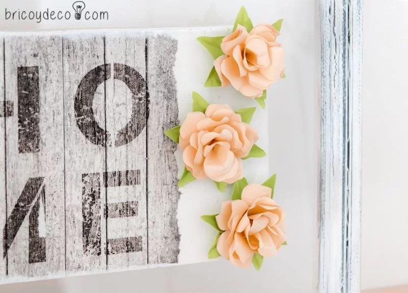 how to make a frame with paper roses