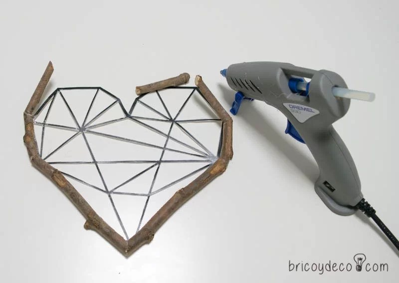how to make a heart with dry branches