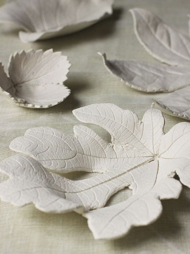 decorate-with-dried-leaves