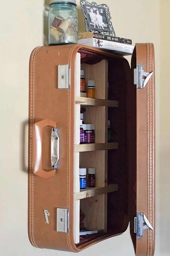 decorate with suitcases and recycle as a wall cabinet