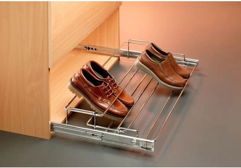 organize shoes with removable accessories