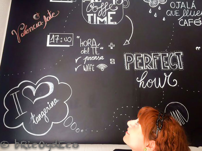decorate-with-recycled-elements-wall-blackboard