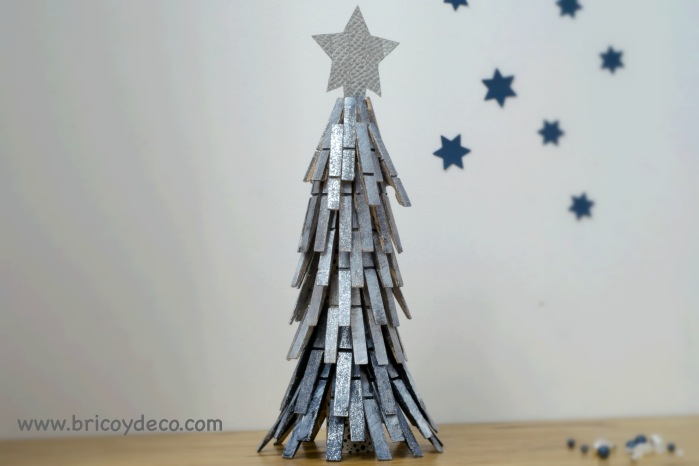 diy-recycled-christmas-tree