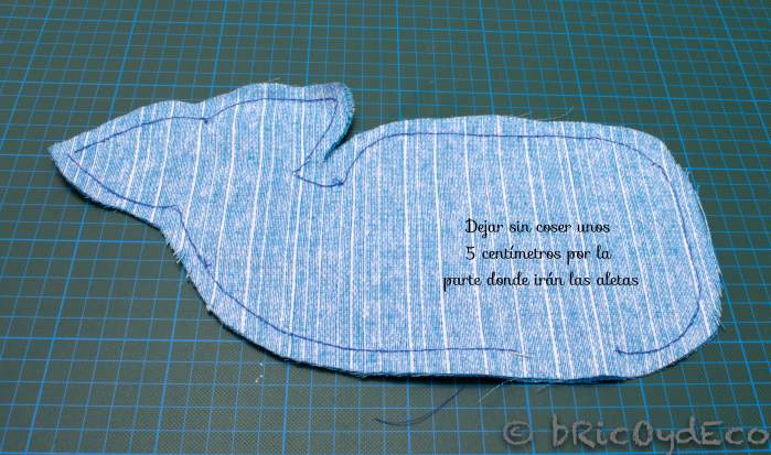 diy-gifts-for-christmas-whale-fabric-step4