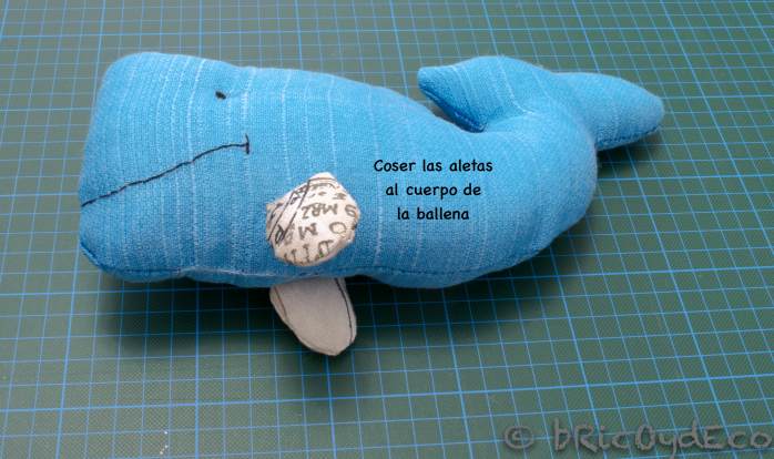 diy-gifts-for-christmas-whale-fabric-step8