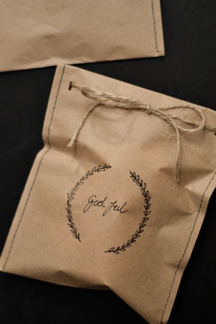 kraft-paper-wrapping-gifts