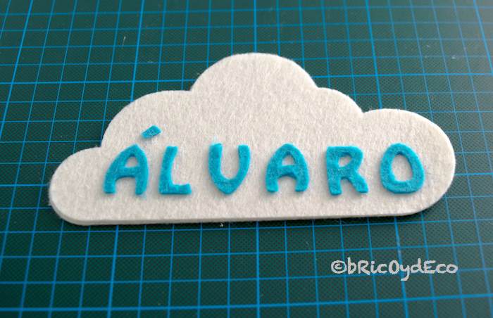 felt-mobile-for-baby-with-name