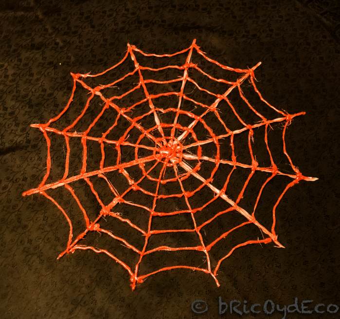 decoration-table-halloween-cobweb