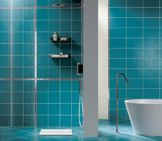 bath-color-scuba-blue-by-pantone