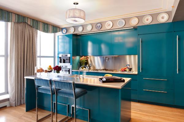 kitchen-color-scuba-blue-pantone