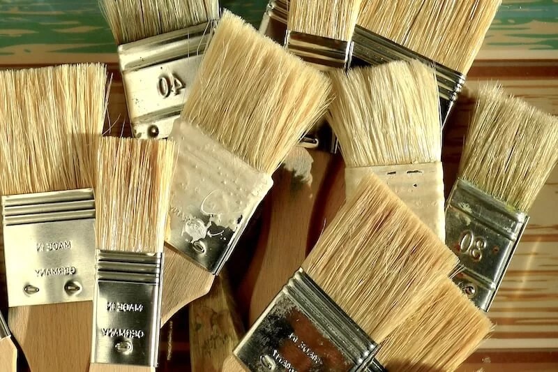 paint brushes without leaving marks