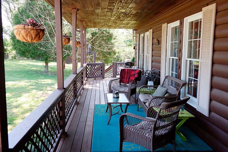 spray paint under a covered porch or deck