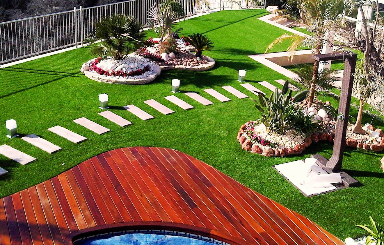 Artificial grass - installation and maintenance advantages - photo 2