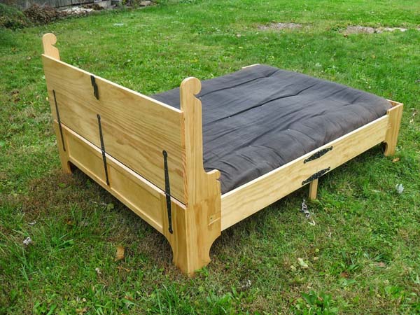 trunk that turns into a bed 