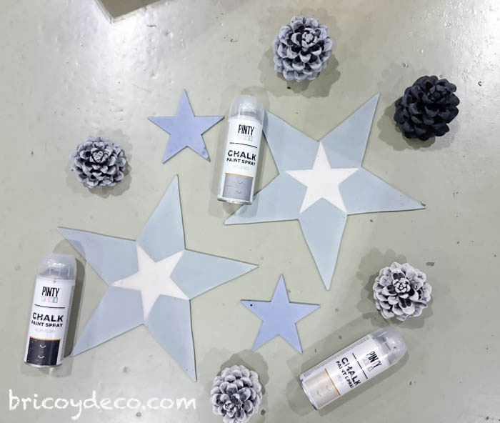 Christmas decoration with chalk spray paint