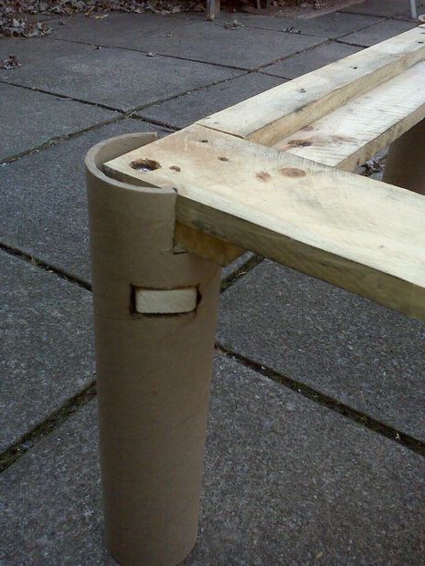 recycle cardboard tubes as pallet legs