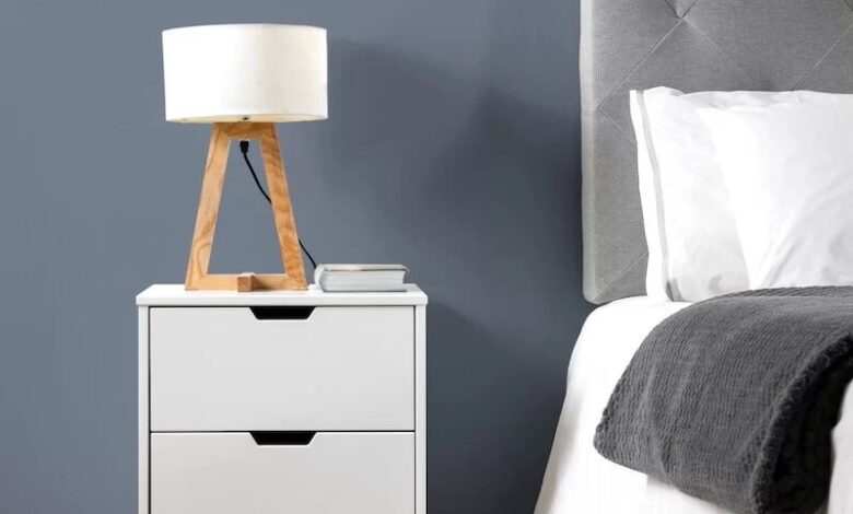 Decorate the bedside table: tips to get it right – Uluvi