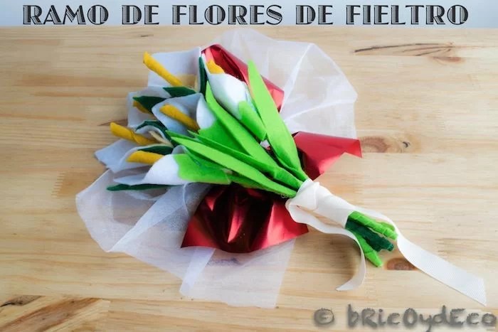 bouquet-of-felt-calla-flowers